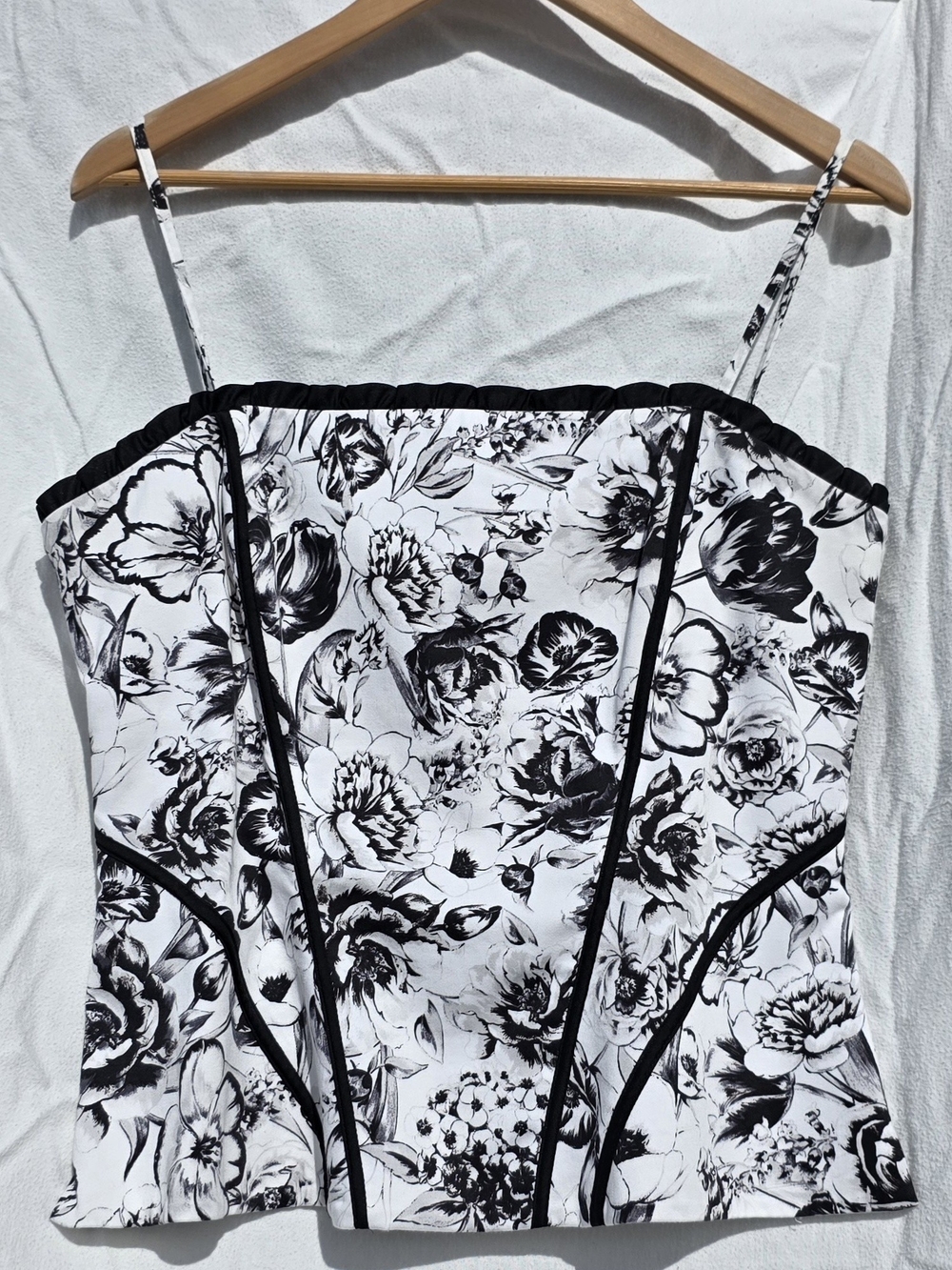 White House Black Market Size 14 Black & White Floral Corset